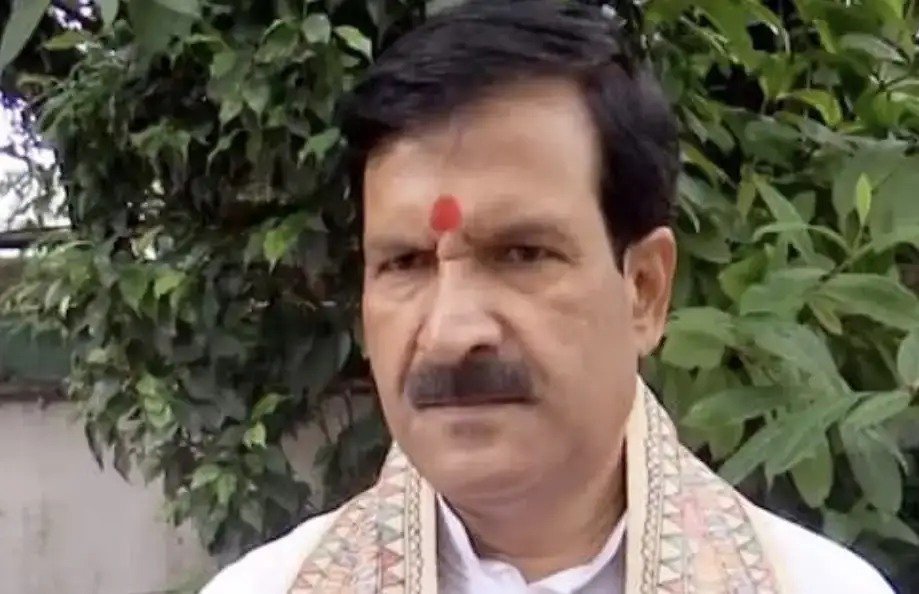 "आत्मसम्मान से बड़ा कुछ नहीं": इस्तीफे के बाद अब्दुल बारी सिद्दीकी से मिले मृत्युंजय तिवारी, कहा- फैसला पर कायम हूं