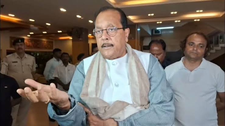 'फोन स्विच ऑफ, चिट्ठी का जवाब नहीं': झारखंड के मंत्री राधाकृष्ण किशोर ने अफसरों के रवैये पर जताई नाराजगी