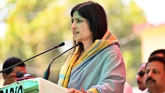  युवाओं पर अत्याचार बंद हो..सिवान AK-47 कांड पर संसद में गरजीं डिंपल यादव...