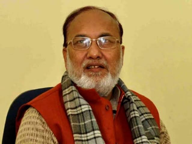 शीर्षक:   "इस्तीफा मत दीजिए": RJD के महासचिव अब्दुल बारी सिद्दीकी से मिले मृत्युंजय तिवारी, मनाने की कोशिश