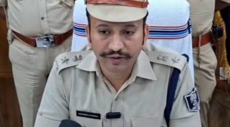 पटना में SSP के निर्देश पर कार्रवाई: धनरूआ में घर से 5 किलो 100 ग्राम गांजा बरामद, आरोपी फरार