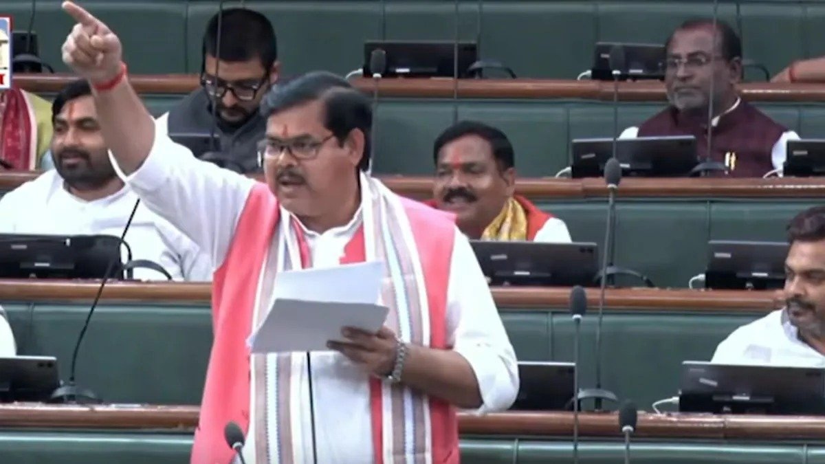 मॉडल स्कूलों के रंग को लेकर बिहार विधानसभा में टकराव, RJD vs BJP आमने-सामने