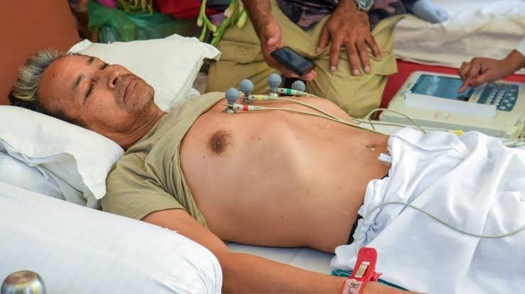 21वें दिन बिगड़ी सोनम वांगचुक की तबीयत, पुलिस ने अस्पताल में कराया भर्ती, संजय सिंह ने लगाए 'गुंडागर्दी' के आरोप