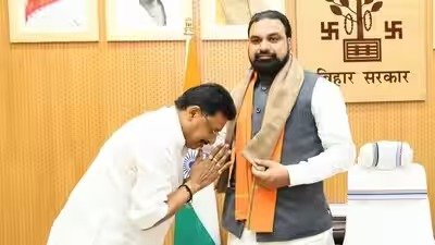 बिहार में सियासी हलचल: RJD सांसद अभय कुशवाहा की CM सम्राट चौधरी से मुलाकात, क्या होगा पाला बदल?