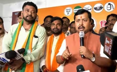नितिन नवीन का मास्टरस्ट्रोक, मंच पर लाए नीरज भारती और अभिषेक बंटी, जनता से की वोट की अपील                                                                         