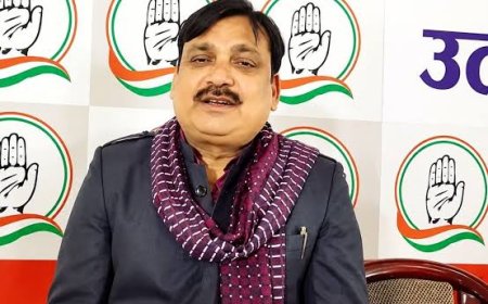UP चुनाव से पहले कांग्रेस को बड़ा झटका, 35 साल के पुराने नेता अशोक सिंह ने दिया इस्तीफा...