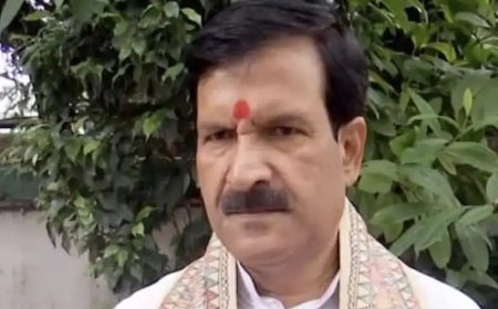 "आत्मसम्मान से बड़ा कुछ नहीं": इस्तीफे के बाद अब्दुल बारी सिद्दीकी से मिले मृत्युंजय तिवारी, कहा- फैसला पर कायम हूं