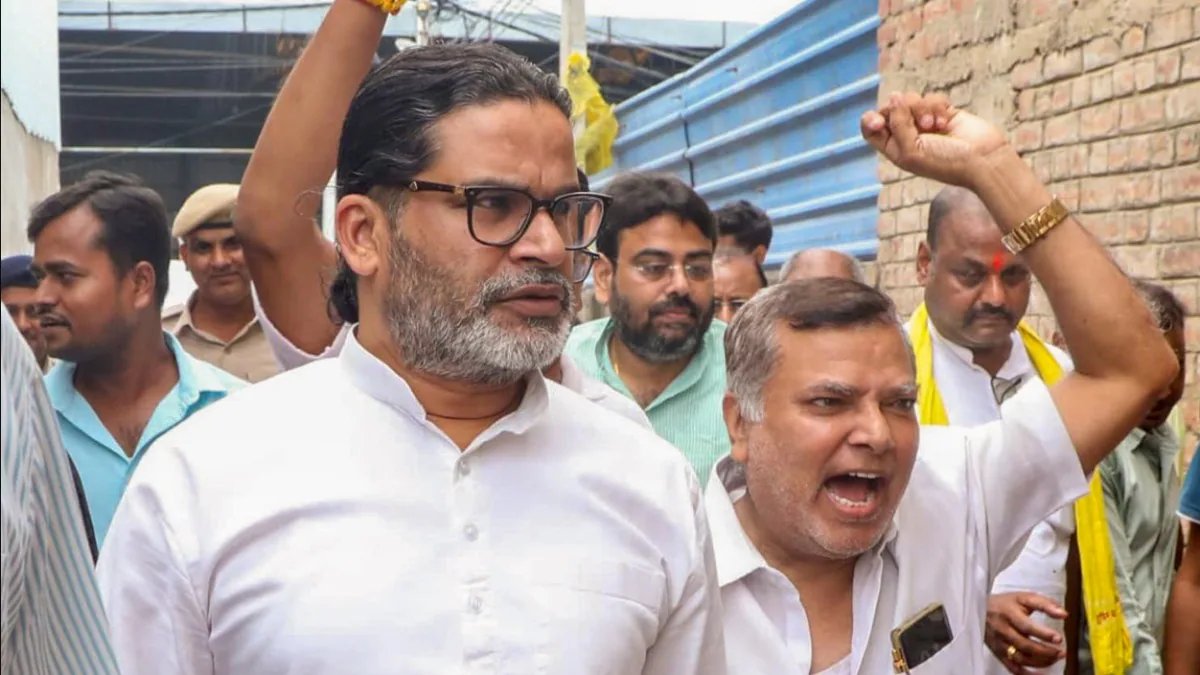 'दम है तो बोलो नौकरी नहीं देंगे': बांकीपुर के 10 हजार युवाओं को रोजगार पर PK vs BJP में वार-पलटवार