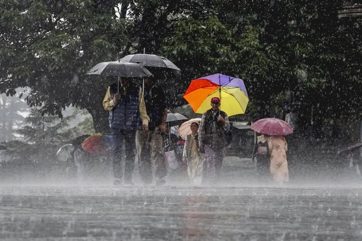 Bihar Weather Alert: मानसून फिर सक्रिय, सुपौल-अररिया में भारी बारिश का अलर्ट, 13 जिलों में तेज बरसात