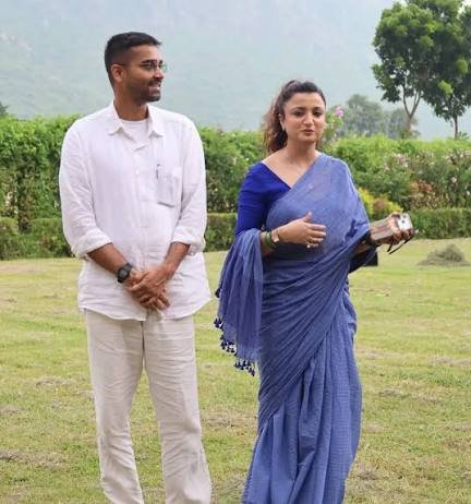बिहार के मंत्री दीपक प्रकाश और पत्नी साक्षी मिश्रा का राजगीर ट्रिप, सादगी ने जीता दिल, कौन हैं वायरल बहू?