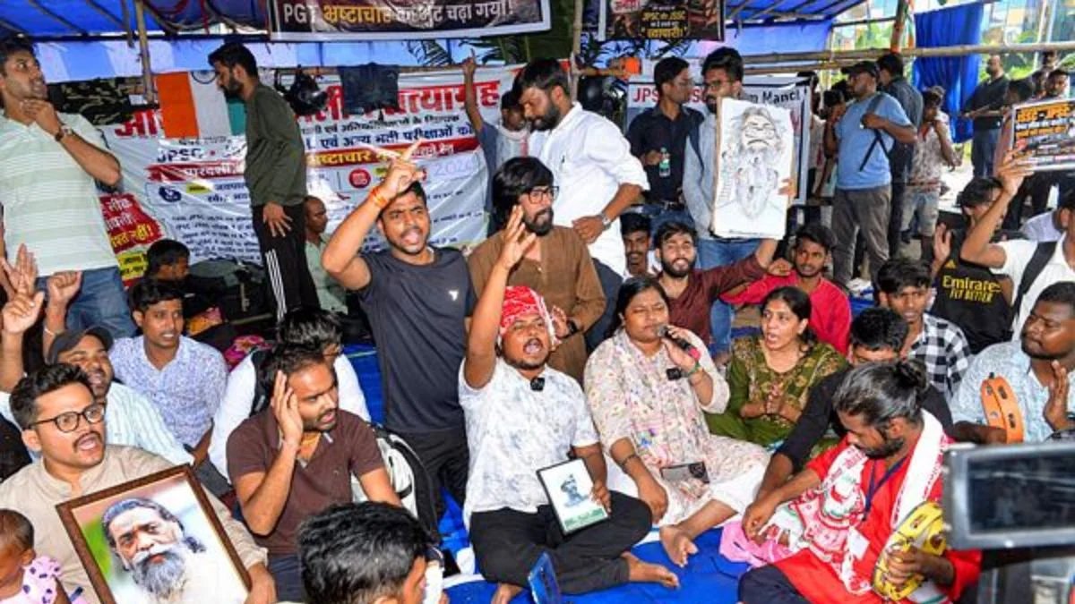 JPSC प्रोटेस्ट: 14 दिन से सड़कों पर छात्र, CJP के अभिजीत दीपके बोले- 'खाना बांट रहे, पूरी मांगों के साथ हैं'