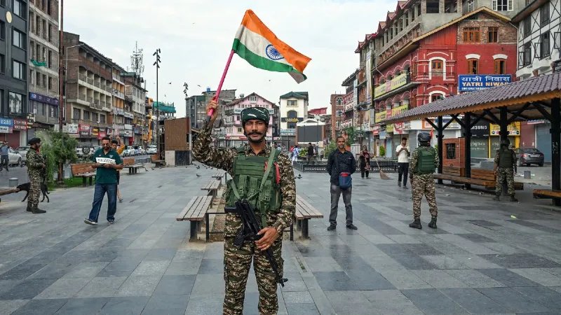 स्वतंत्रता दिवस से पहले ऐलान: CRPF को मिले सबसे ज्यादा 86 पदक, DIG एम. धिनकरन को राष्ट्रपति पदक
