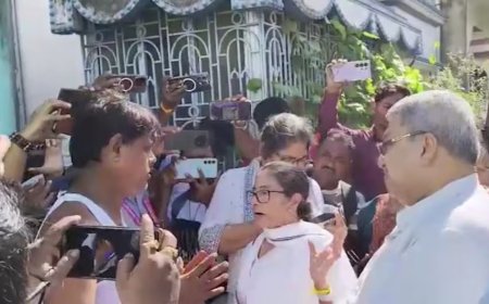 हलीसहर में ममता बनर्जी के काफिले पर हमला: गाड़ी पर कीचड़, जूते फेंके, TMC ने BJP पर लगाया आरोप