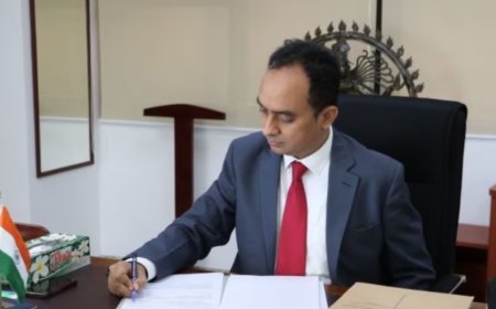 पाकिस्तान में भारत के नए कार्यवाहक उच्चायुक्त बने डॉ. सत्यांजल पांडेय, इस्लामाबाद में संभाला चार्ज