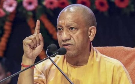 सपा फिर दंगा कराना चाहती है... योगी आदित्यनाथ का शिवपाल पर हमला