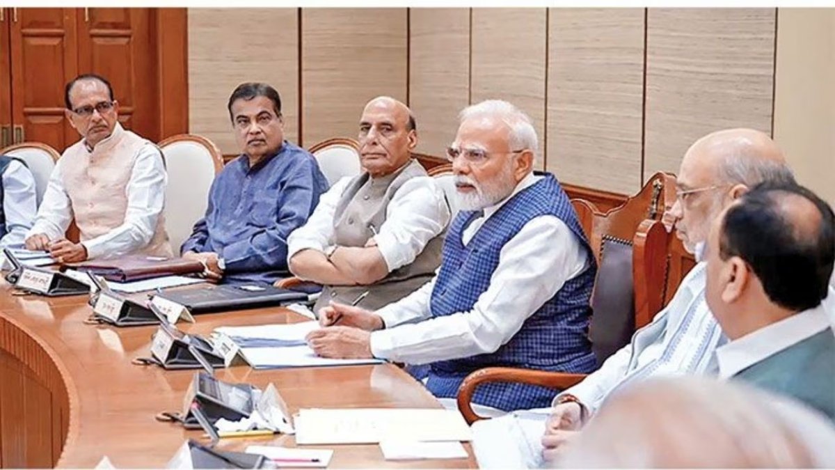 मोदी कैबिनेट का बड़ा फैसला - 7 हाई-डेंसिटी रेल कॉरिडोर होंगे 4 लेन, 656 KM नेटवर्क बढ़ेगा, 56 लाख लोगों को फायदा