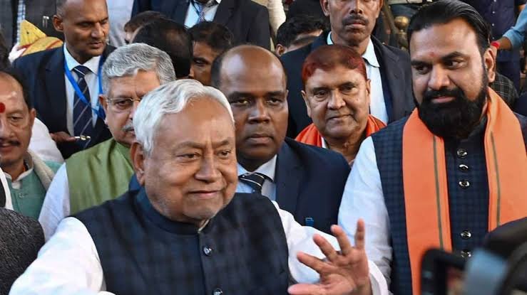 बिहार में UCC पर JDU-BJP में तकरार - क्या नीतीश के बिना सम्राट सरकार चल पाएगी? NDA में अंतर्विरोध की इनसाइड स्टोरी