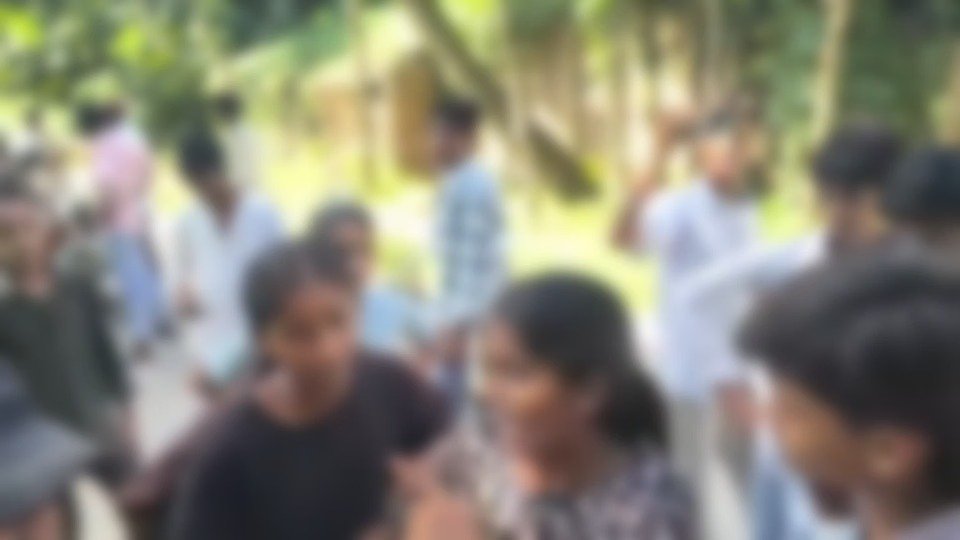 जमुई-समस्तीपुर के बाद अब मधेपुरा में बवाल, स्कूल के बाहर छात्राओं से बदसलूकी, बाइक की चाबी छीनी, वीडियो वायरल