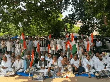 बिहार कांग्रेस में घमासान - 29 नेताओं को शो-कॉज नोटिस, दिल्ली में नेतृत्व के खिलाफ धरना पड़ा भारी, 72 घंटे में मांगा जवाब