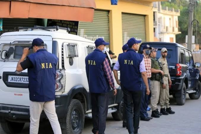 J&K में NIA की बड़ी कार्रवाई - लश्कर साजिश केस में 5 जिलों के 10 ठिकानों पर छापा, OGW नेटवर्क का भंडाफोड़