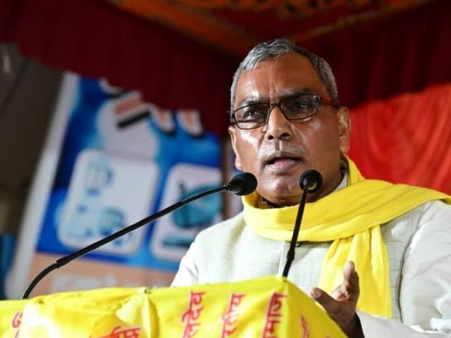 UP को चार हिस्सों में बांटने वाले ओमप्रकाश राजभर के बयान पर बृजभूषण शरण सिंह का जवाब - बोले छोटा राज्य फायदे का या नुकसान का, इतना छोटा विषय नहीं कि तुरंत टिप्पणी कर दूं