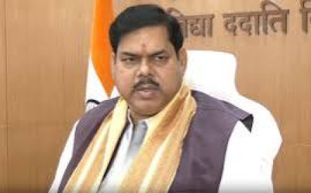  बक्सर में छात्राओं से यौन शोषण पर शिक्षा मंत्री सख्त, आरोपी शिक्षक सस्पेंड, SOP बनेगी...