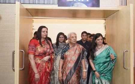 लखनऊ में 'शतआयु संघ और महिला सहभागिता' पुस्तक पर विशेष परिचर्चा, राज्यपाल आनंदीबेन पटेल रहीं मुख्य अतिथि