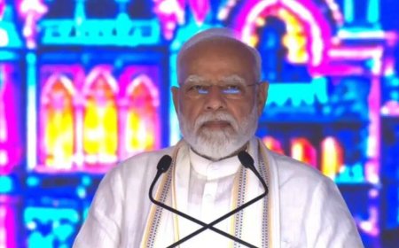 सिर्फ डिग्री काफी नहीं, स्किल भी जरूरी - वडोदरा में Gen-Z से बोले PM मोदी, बदले जॉब मार्केट में अपग्रेड होना होगा