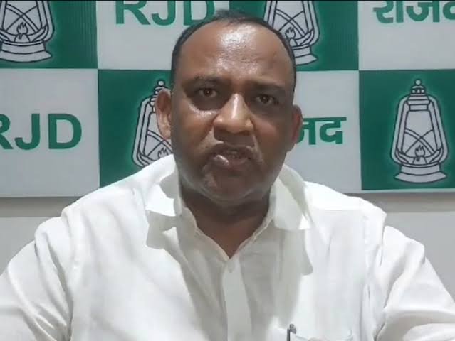 RJD विधायक कुमार सर्वजीत ने विधानसभा स्पीकर प्रेम कुमार को दी खुली चुनौती - बोले 'मगध मेडिकल की बदहाली गलत निकली तो रद्द कर दें मेरी विधायिकी, खुद चलकर देख लें', बोधगया BTMC पर भी उठाए सवाल