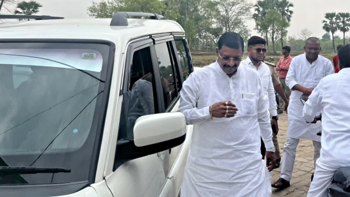 'नक्सलवाद खत्म तो Y+ Z+ सुरक्षा क्यों?' - केंद्र के दावे पर RJD सांसद अभय कुशवाहा का हमला, बोले - पूर्व सांसद सुशील सिंह समेत कई नेता सालों से नक्सल के नाम पर ले रहे सुरक्षा, पहले वो वापस लो