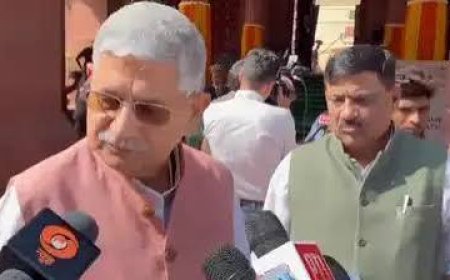  संसद में अनंत सिंह पर सवाल तो गेंद एक-दूसरे के पाले में - ललन सिंह बोले संजय झा से पूछिए, संजय झा ने दिया नो कमेंट, पटना में JDU पहुंची स्पीकर के पास विधायकी रद्द कराने