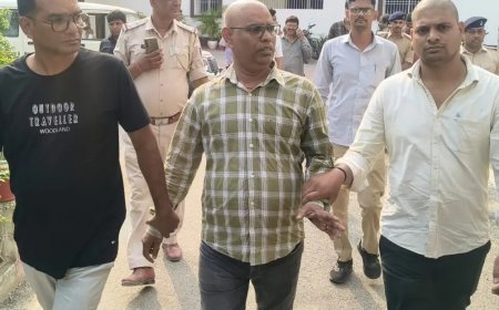 बेगूसराय में निगरानी की बड़ी कार्रवाई, सेल टैक्स के असिस्टेंट कमिश्नर और डाटा ऑपरेटर 25 हजार रिश्वत लेते गिरफ्तार
