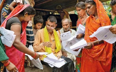 UP में वोटर लिस्ट पर सियासी घमासान, चुनाव आयोग के विशेष अभियान के बीच Akhilesh Yadav ने उतारे PDA प्रहरी, क्या है 27000 वोट वाला मिशन?